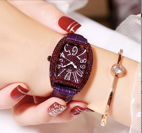 12010 women's tonneau-shaped leather vintage quartz watch popular female fashion diamond digital wristwatch waterproof, Slivery;brown
12010 women's tonneau-shaped leather vintage quartz watch popular female fashion diamond digital wristwatch waterproof, Slivery;brown