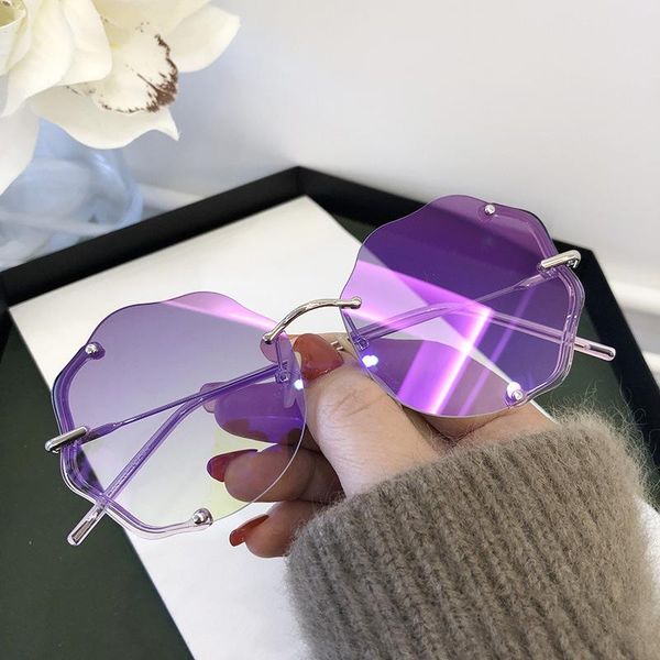 sunglasses 2021 fashion round retro for women men colors lens purple flower design korean rimless sun glasses o, White;black
sunglasses 2021 fashion round retro for women men colors lens purple flower design korean rimless sun glasses o, White;black