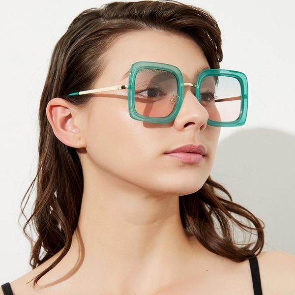 крупногабаритные солнцезащитные очки женщины luxury transparent gradient вс большой кадр vintage очки uv400 очки для леди
крупногабаритные солнцезащитные очки женщины luxury transparent gradient вс большой кадр vintage очки uv400 очки для леди