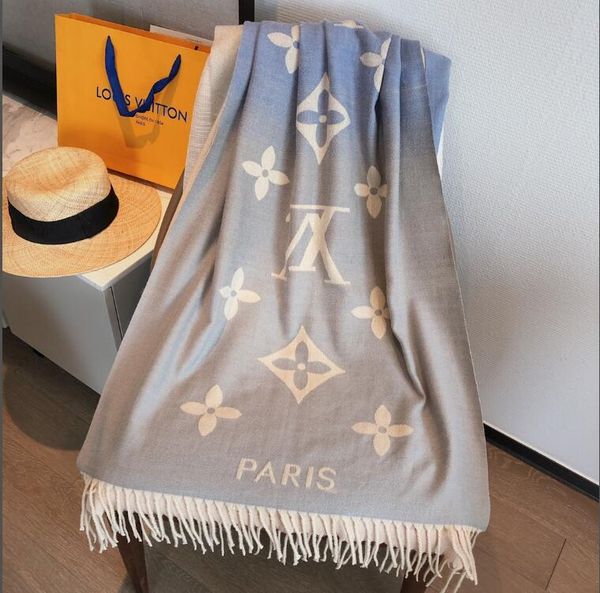 2020 scarf designer fashion brand scarf scarves lo̴uis v̴uitton for winter long wraps size 180x30cm without box, Blue;gray
2020 scarf designer fashion brand scarf scarves lo̴uis v̴uitton for winter long wraps size 180x30cm without box, Blue;gray