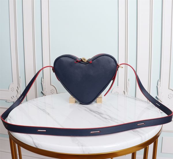 3 leather m45419 shoulder bag messenger bag heart-shaped ladies embossed of classic and canvas made colors size 22*20*6cm tlneb, Red;black
3 leather m45419 shoulder bag messenger bag heart-shaped ladies embossed of classic and canvas made colors size 22*20*6cm tlneb, Red;black