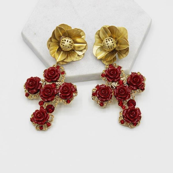 2020 new exaggerated metal ball flower earrings retro baroque catwalk wind cross earrings female accessories 8201, Golden;silver
2020 new exaggerated metal ball flower earrings retro baroque catwalk wind cross earrings female accessories 8201, Golden;silver