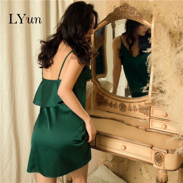 lyun female summer lace super fire suspender skirt temptation nightdress spring and autumn simulation silk was thin skirt t200429, Black;red
lyun female summer lace super fire suspender skirt temptation nightdress spring and autumn simulation silk was thin skirt t200429, Black;red
