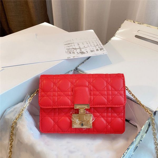 2021 oblique womenluxury designer fashion shoulder cross body bags embroidery thread diamond lattice plain vintage genuine leather handbags
2021 oblique womenluxury designer fashion shoulder cross body bags embroidery thread diamond lattice plain vintage genuine leather handbags