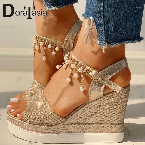 doratasia new ins ladies wedges high heels sandals leisure fashion chains summer sandals women 2020 platform shoes female1, Black
doratasia new ins ladies wedges high heels sandals leisure fashion chains summer sandals women 2020 platform shoes female1, Black