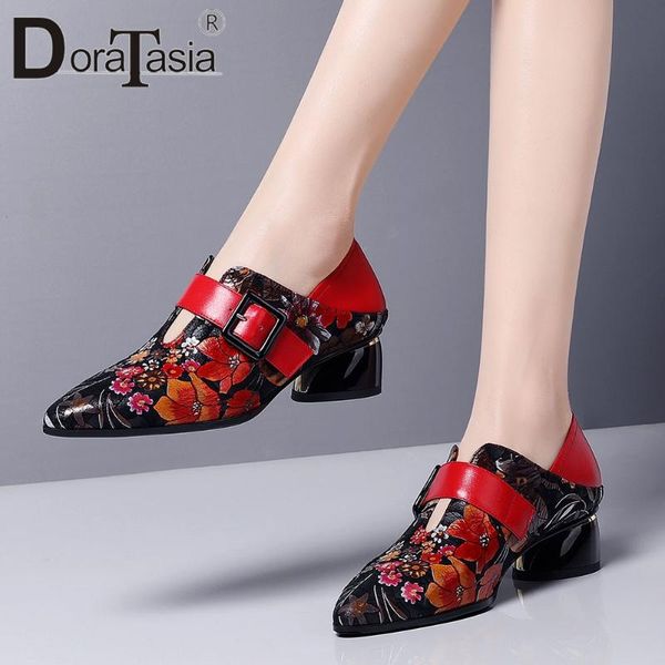 doratasia classic lady пряжка насосы весна высокий каблук consise досуг насосы женщины остроконечные toe цветок повседневный офиса обувь жен, Black
doratasia classic lady пряжка насосы весна высокий каблук consise досуг насосы женщины остроконечные toe цветок повседневный офиса обувь жен, Black