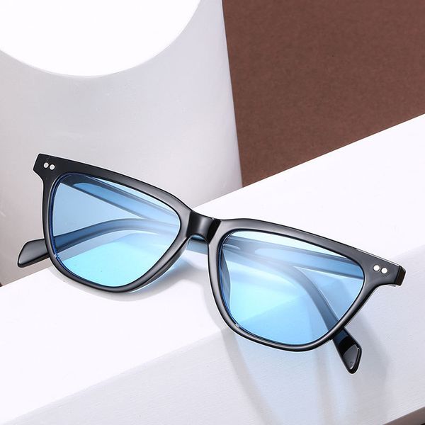 fashion retro sun glasses women square sunglasses ladies rivet frame sunglass small frame marine candy glasses, White;black
fashion retro sun glasses women square sunglasses ladies rivet frame sunglass small frame marine candy glasses, White;black