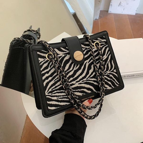 2021 small pu leather crossbody bags for women 2021 trend simple shoulder handbags female trend chain designer
2021 small pu leather crossbody bags for women 2021 trend simple shoulder handbags female trend chain designer