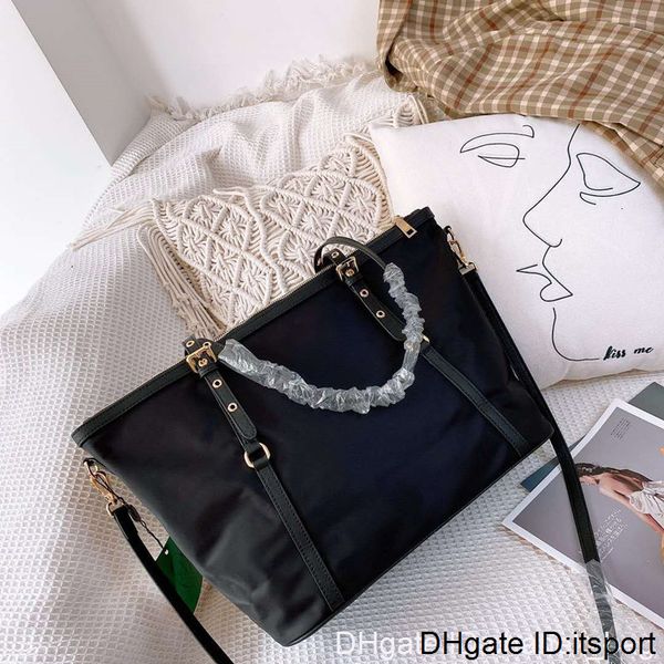 female travel backpack lapnylon oxford cloth single purses messenger bags woman tote handbags women designer shoulder bag 
female travel backpack lapnylon oxford cloth single purses messenger bags woman tote handbags women designer shoulder bag