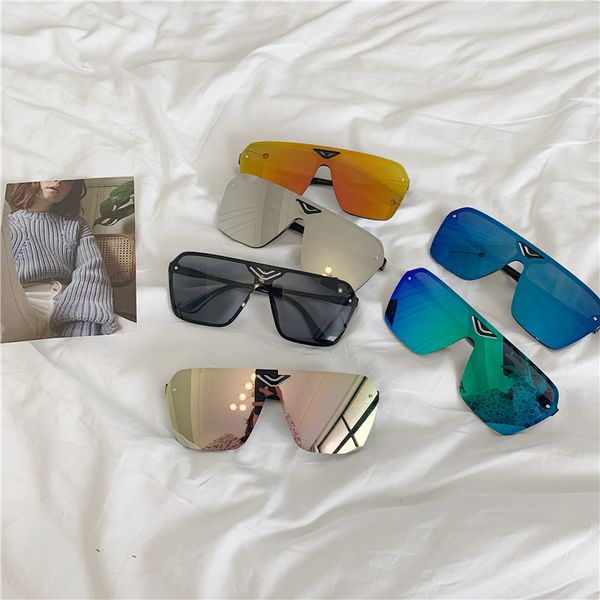 south korea street p ins female trendsetter personality fashion ulzzang harajuku star net red sunglasses man, White;black
south korea street p ins female trendsetter personality fashion ulzzang harajuku star net red sunglasses man, White;black