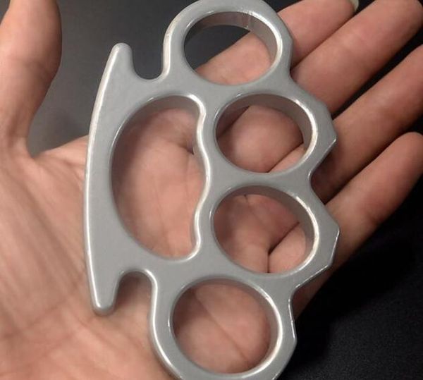 us stockmetal self-defense weapon four fingers thick ring finger grip fist fist handcuffs knuckles alloy buckle jllbun fight2010
us stockmetal self-defense weapon four fingers thick ring finger grip fist fist handcuffs knuckles alloy buckle jllbun fight2010
