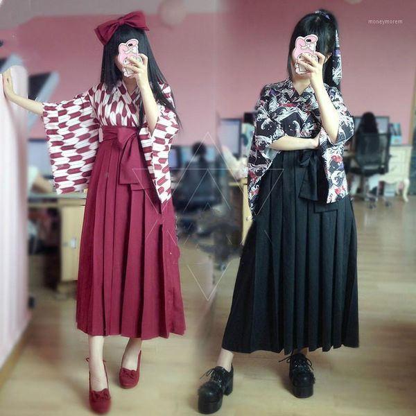 fashion new japanese kimono and wind print improved kimono feather blouse and pleated skirt1, Red
fashion new japanese kimono and wind print improved kimono feather blouse and pleated skirt1, Red