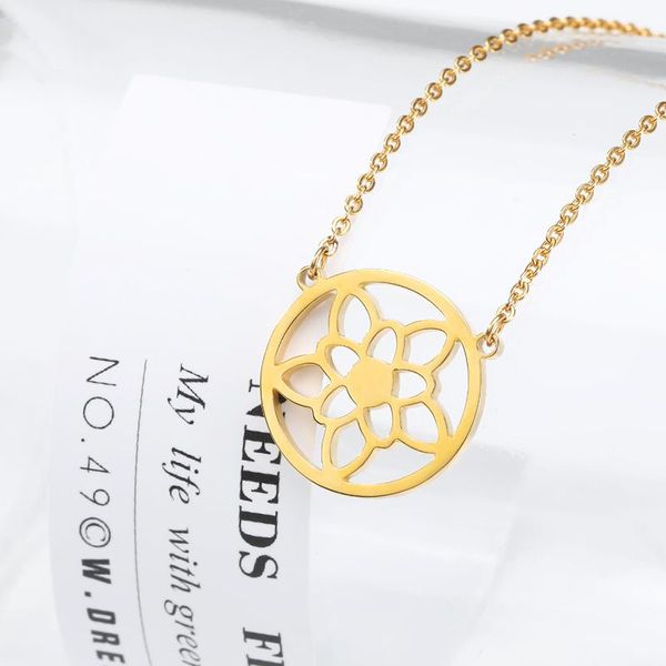pendant necklaces flower necklace circle glamour women's stainless steel jewelry mother gift birthday, Silver
pendant necklaces flower necklace circle glamour women's stainless steel jewelry mother gift birthday, Silver