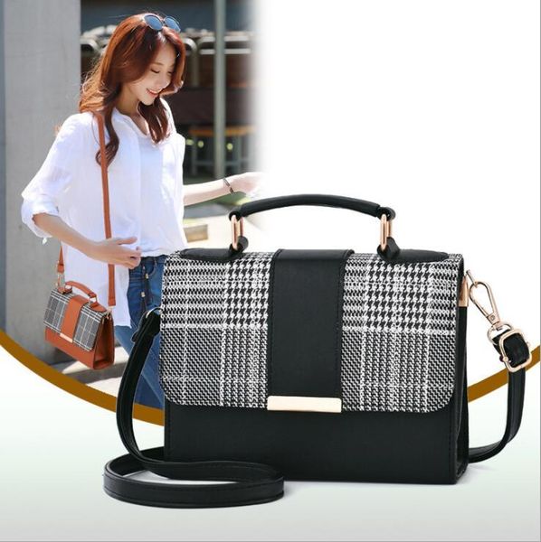 boutique bag female 2020 new trend hit color stitching lattice small square bag shoulder messenger fashion handbag outdoor
boutique bag female 2020 new trend hit color stitching lattice small square bag shoulder messenger fashion handbag outdoor