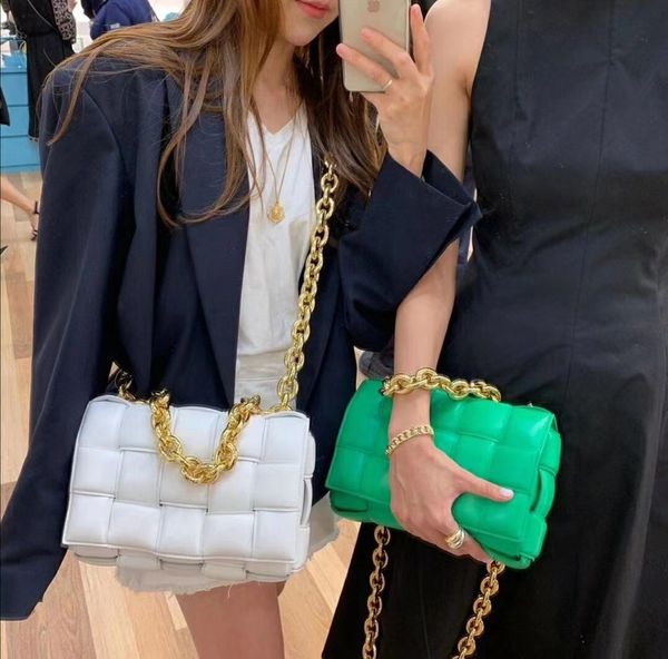 luxury handbag shoulder bags 2021 fashion women messenger bag temperament pleated plaid shoulder bag crossbody bags
luxury handbag shoulder bags 2021 fashion women messenger bag temperament pleated plaid shoulder bag crossbody bags