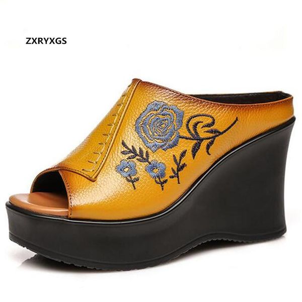 cowhide embroidered leather slipper women sandals 2020 new fish mouth summer slipper fashion elegant platform wedges sandals, Black
cowhide embroidered leather slipper women sandals 2020 new fish mouth summer slipper fashion elegant platform wedges sandals, Black