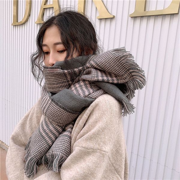 plaid scarf women's autumn and winter shawl, korean version, versatile, thickened, warm, double-sided simple and dual-purpose long love, Blue;gray
plaid scarf women's autumn and winter shawl, korean version, versatile, thickened, warm, double-sided simple and dual-purpose long love, Blue;gray