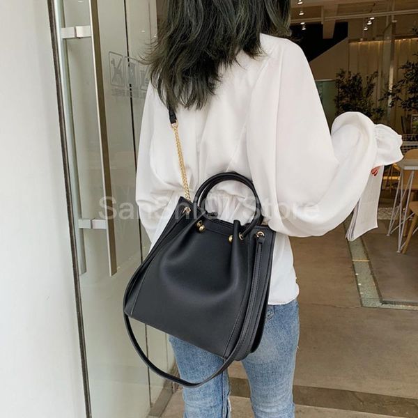 women handbag luxury designer 2020 chain shoulder fashion female tote bag pu leather crossbody bags bolsa black
women handbag luxury designer 2020 chain shoulder fashion female tote bag pu leather crossbody bags bolsa black
