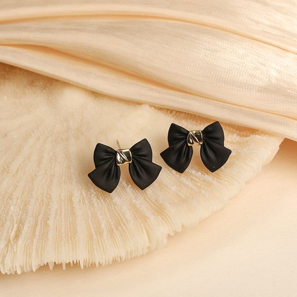 temperament 925 sterling silver needle korean bowknot female net red earrings
temperament 925 sterling silver needle korean bowknot female net red earrings