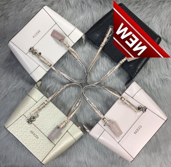 gues word small letter large light glue single shoulder diagonal cross hand shopping bag
gues word small letter large light glue single shoulder diagonal cross hand shopping bag