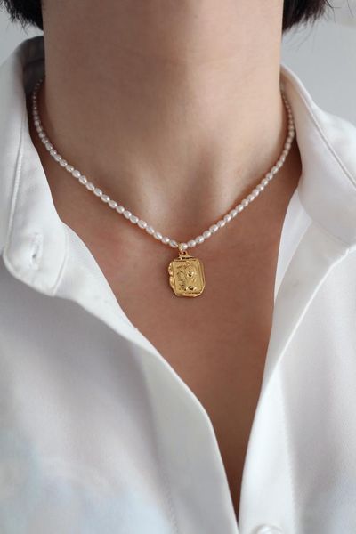 chokers timeless wonder brass pearl protrait coin chains choker necklace women jewelry ins trendy boho party rare goth designer 6461, Golden;silver
chokers timeless wonder brass pearl protrait coin chains choker necklace women jewelry ins trendy boho party rare goth designer 6461, Golden;silver