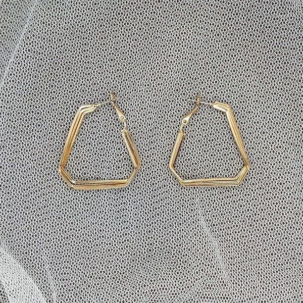 fashion gold color geometric hoop earrings for women new arrival 3 layers hoop earrings jewelry accessory gift1, Golden
fashion gold color geometric hoop earrings for women new arrival 3 layers hoop earrings jewelry accessory gift1, Golden