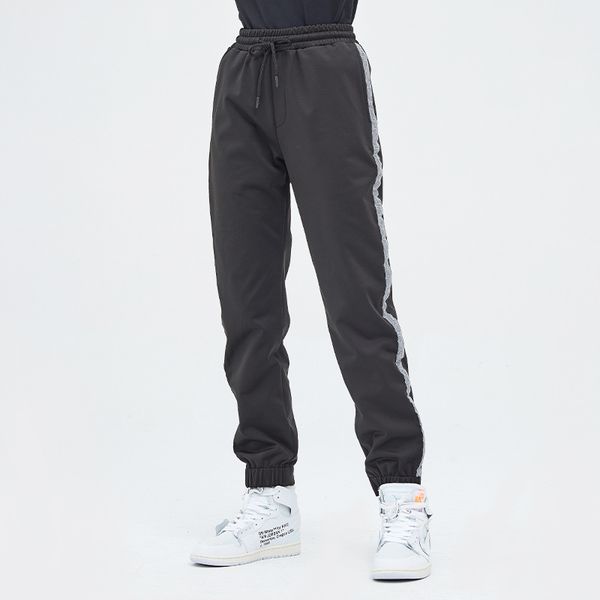 running pants 2021 autumn and winter products women's knitted reflective webbing soft shell, Black;blue
running pants 2021 autumn and winter products women's knitted reflective webbing soft shell, Black;blue