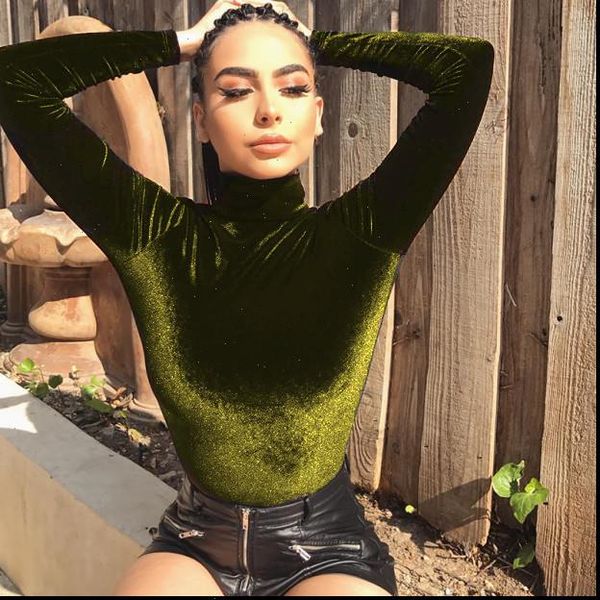 solid velvet turtleneck skinny bodysuits women 2018 autumn winter long sleeve bodycon sheer open crotch bodysuit, Black;white
solid velvet turtleneck skinny bodysuits women 2018 autumn winter long sleeve bodycon sheer open crotch bodysuit, Black;white