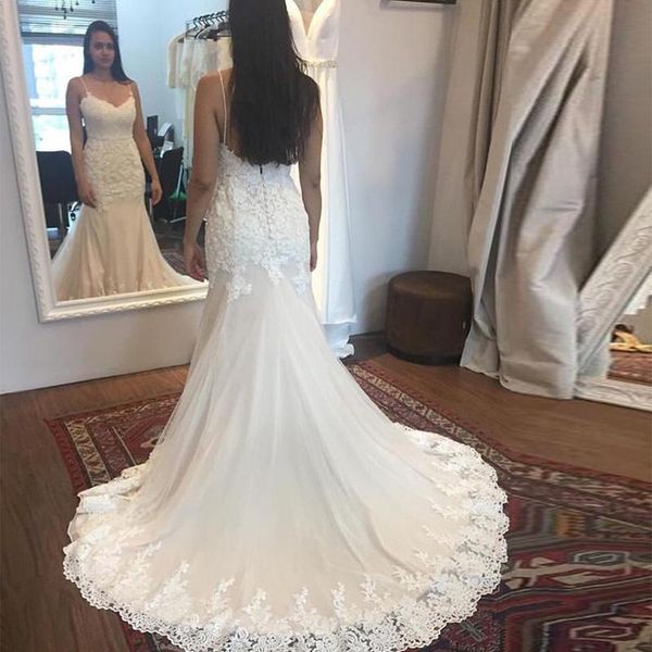 custom spaghetti lace mermaid wedding dress 2021 with appliques sweep train backless tulle plus size bridal gowns vestidos de novia, White
custom spaghetti lace mermaid wedding dress 2021 with appliques sweep train backless tulle plus size bridal gowns vestidos de novia, White