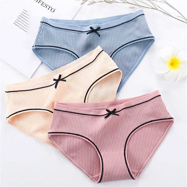 3pcs/set cotton underwear solid colo women's panties comfort under soft panty women female lingerie low wais intimates, Black;pink
3pcs/set cotton underwear solid colo women's panties comfort under soft panty women female lingerie low wais intimates, Black;pink
