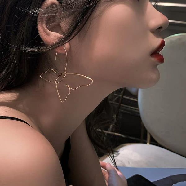 stud punk style chic metal hollow line butterfly earrings for women fashion vintage party jewelry nightclub brincos accessories, Golden;silver
stud punk style chic metal hollow line butterfly earrings for women fashion vintage party jewelry nightclub brincos accessories, Golden;silver