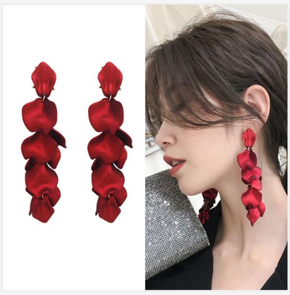 Europe And America 2021 The New Red Petals Long Tassel Simplicity Exaggeration Atmosphere Elegant Temperament Flowers Earring, Silver
Europe And America 2021 The New Red Petals Long Tassel Simplicity Exaggeration Atmosphere Elegant Temperament Flowers Earring, Silver