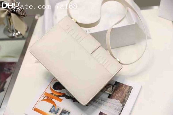 seller ladies shoulder strap shoulder bag smooth cowhide carefully made 7a high-end boutique customization
seller ladies shoulder strap shoulder bag smooth cowhide carefully made 7a high-end boutique customization