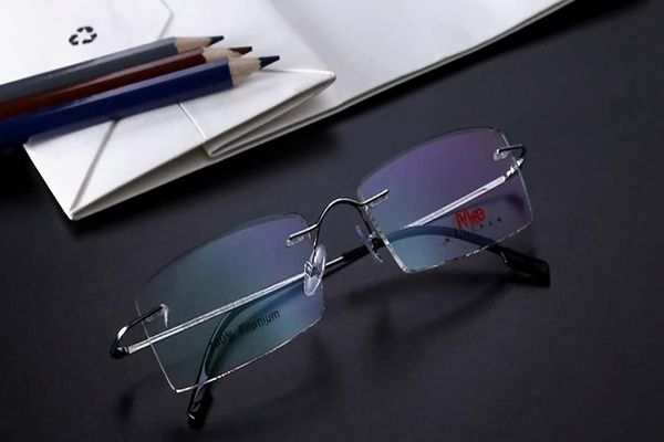 sunglasses -1.5--3.0 myopia glasses reading titanium alloy frame student exquisite silver, White;black
sunglasses -1.5--3.0 myopia glasses reading titanium alloy frame student exquisite silver, White;black