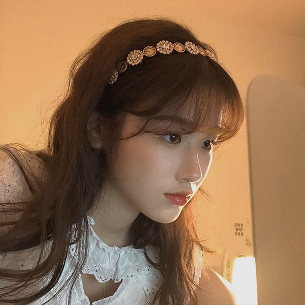 heavy metal band korean girl's court style hair accessories wash face anti slip pressure hair, versatile exterior jewelry
heavy metal band korean girl's court style hair accessories wash face anti slip pressure hair, versatile exterior jewelry