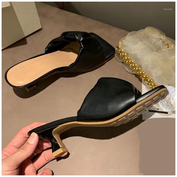 slippers 2021 summer fashion women pleated slipper square toe thin low heel sandal outdoor casual slides party dress shoes1, Black
slippers 2021 summer fashion women pleated slipper square toe thin low heel sandal outdoor casual slides party dress shoes1, Black