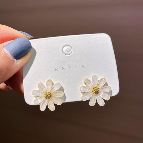 stud korea style simple sweet cute vintage zircon flower trendy earrings for women fashion jewelry accessories, Golden;silver
stud korea style simple sweet cute vintage zircon flower trendy earrings for women fashion jewelry accessories, Golden;silver
