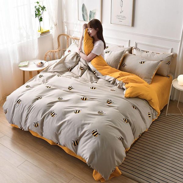 home soft comfortable little bee printing duvet cover set flat sheet pillowcase single full king family size
home soft comfortable little bee printing duvet cover set flat sheet pillowcase single full king family size