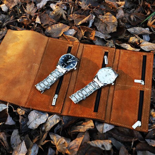 portable 4 slots soft cow suede leather watch roll vintage brown travel watch organizer case box zipper watch bag pouch storage wmtakg, Black;blue
portable 4 slots soft cow suede leather watch roll vintage brown travel watch organizer case box zipper watch bag pouch storage wmtakg, Black;blue