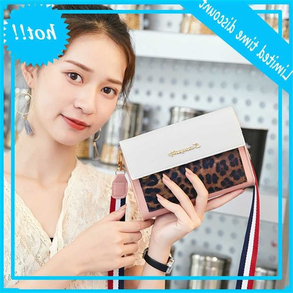 2020 new korean fashion leopard print shoulder printed cross-body small square all-match mobile phone coin bag
2020 new korean fashion leopard print shoulder printed cross-body small square all-match mobile phone coin bag