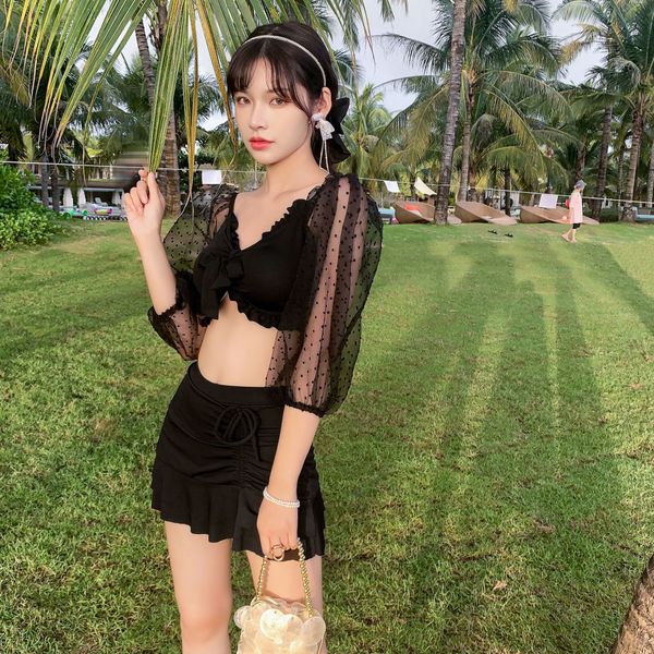 split swimsuit women's two piece suit covering belly and showing thin conservative 2021 new korean style spring swimming suit, White;black
split swimsuit women's two piece suit covering belly and showing thin conservative 2021 new korean style spring swimming suit, White;black
