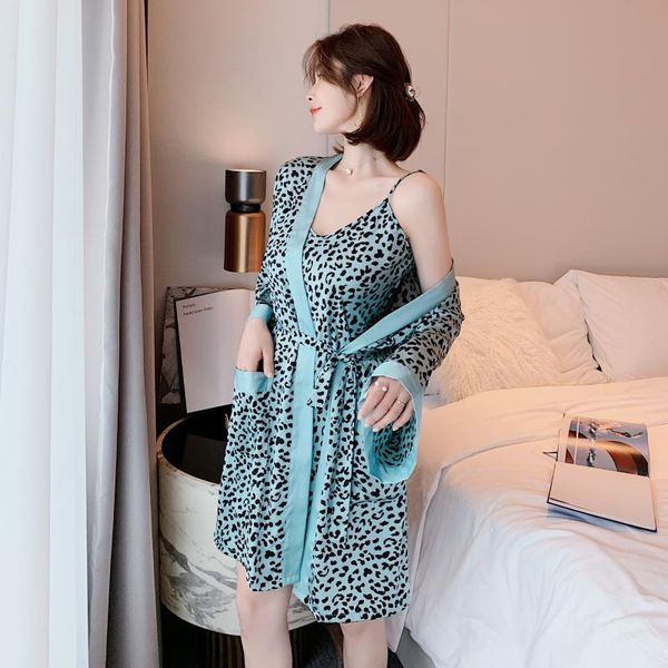 sexy leopard print 2 шт. кимоно халат платье для халата cartrobestrap top nightgown sleep sule lady sleewwears spring новый лаундж домашняя, Black;red
sexy leopard print 2 шт. кимоно халат платье для халата cartrobestrap top nightgown sleep sule lady sleewwears spring новый лаундж домашняя, Black;red