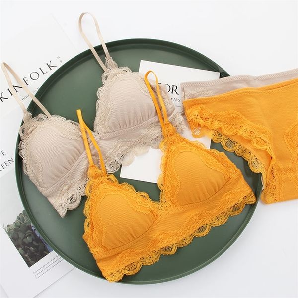 new lingerie sets whorl cotton comfortable small pad bralette lace sleep underwear seamless thin cup women wireless bra set lj201031, Red;black
new lingerie sets whorl cotton comfortable small pad bralette lace sleep underwear seamless thin cup women wireless bra set lj201031, Red;black