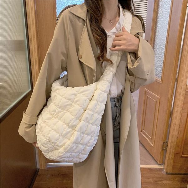 winter big women shoulder bag space cotton handbag woman casual tote down diagonal bags feather padded ladies shopping pack
winter big women shoulder bag space cotton handbag woman casual tote down diagonal bags feather padded ladies shopping pack
