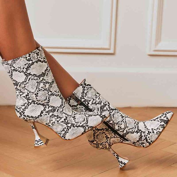Fashion Boots Women Serpentine Pointed Toe Ladies Booties Causal Thin High Heels Ankle Sexy Woman Zipper Short Shoes, Black
Fashion Boots Women Serpentine Pointed Toe Ladies Booties Causal Thin High Heels Ankle Sexy Woman Zipper Short Shoes, Black