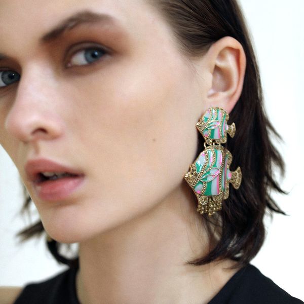 retro alloy diamond-encrusted fish tassel earrings european and american exaggerated big-brand animal earrings female earrings, Golden;silver
retro alloy diamond-encrusted fish tassel earrings european and american exaggerated big-brand animal earrings female earrings, Golden;silver