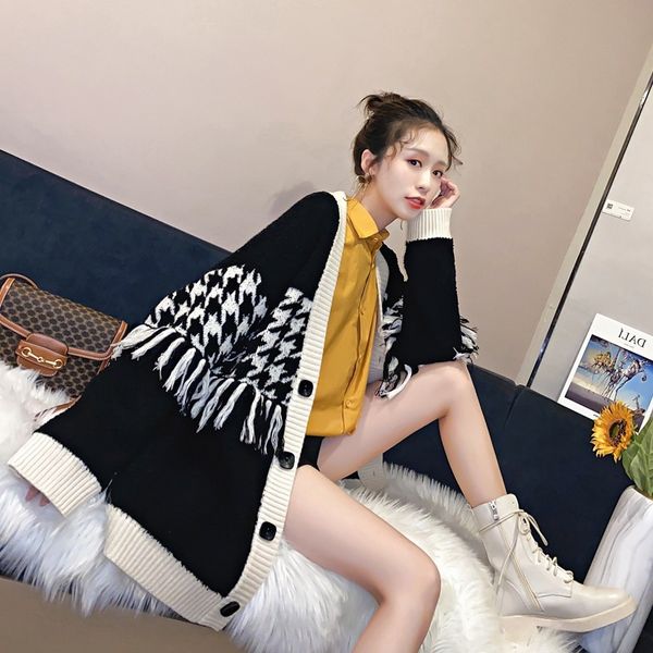 2020 new loose bird-shaped v-neck coat fashionable autumn and winter tassel korean thickened coat sweater stitching sweater 8iqvd, White;black
2020 new loose bird-shaped v-neck coat fashionable autumn and winter tassel korean thickened coat sweater stitching sweater 8iqvd, White;black