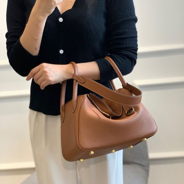 high-end customized autumn and winter caramel color first layer cowhide medicine bag shoulder underarm womens handbag
high-end customized autumn and winter caramel color first layer cowhide medicine bag shoulder underarm womens handbag