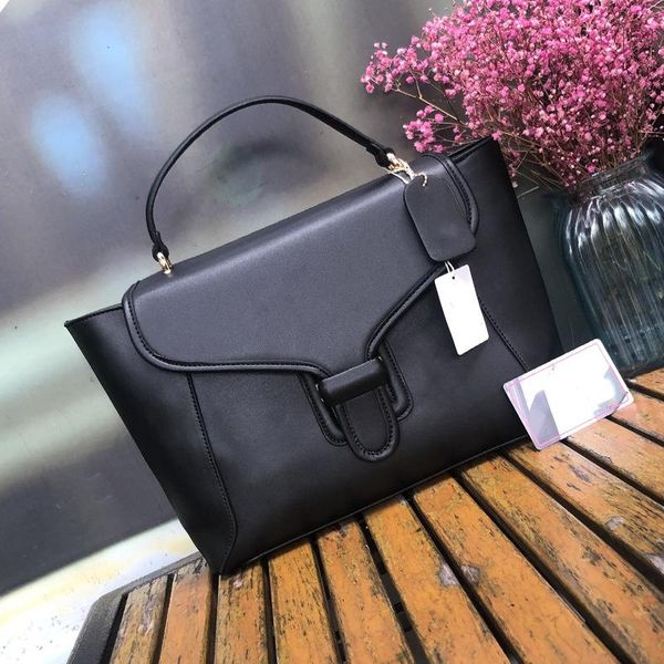 2020 new retro women shoulder bag large capacity leather handbags single female messenger bag designer crossbody bags purses
2020 new retro women shoulder bag large capacity leather handbags single female messenger bag designer crossbody bags purses