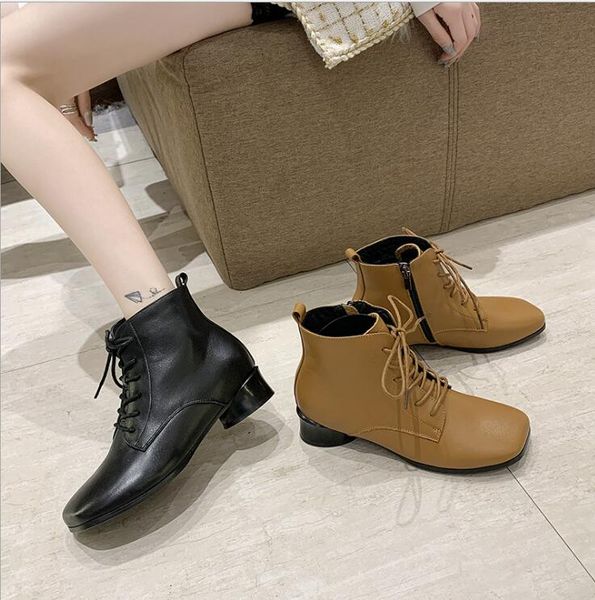 square toe black women low boots side zipper pure leather thick heel boots women 2020 winter new korean casual short boots
square toe black women low boots side zipper pure leather thick heel boots women 2020 winter new korean casual short boots